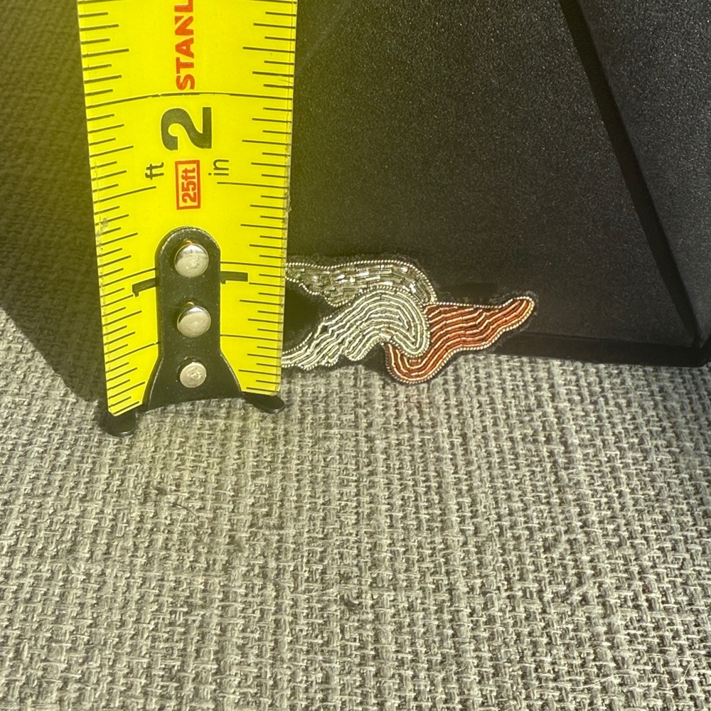 Hand Beaded Winged Foot Pin - Picture 4 of 7